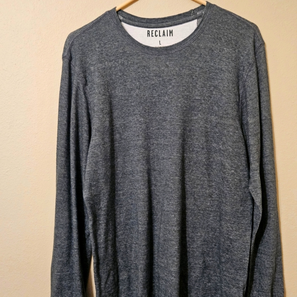 Reclaim by buckle Large long sleeve shirt.
